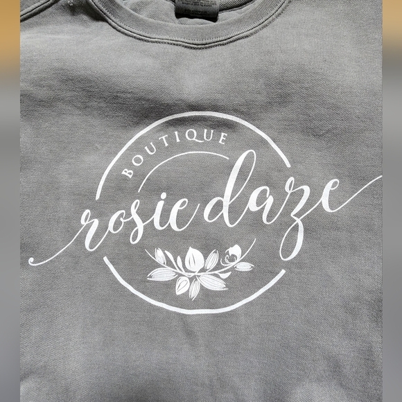 Boutique Gray Sweatshirt Size Medium 100% Cotton - Picture 5 of 6